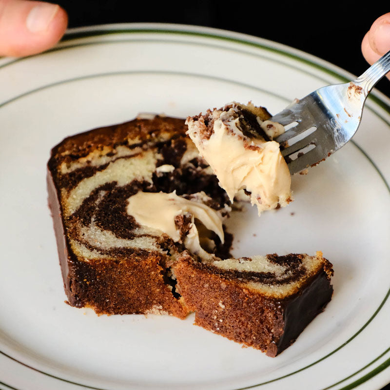 Marble + Hazelnut Gâteau de Voyage